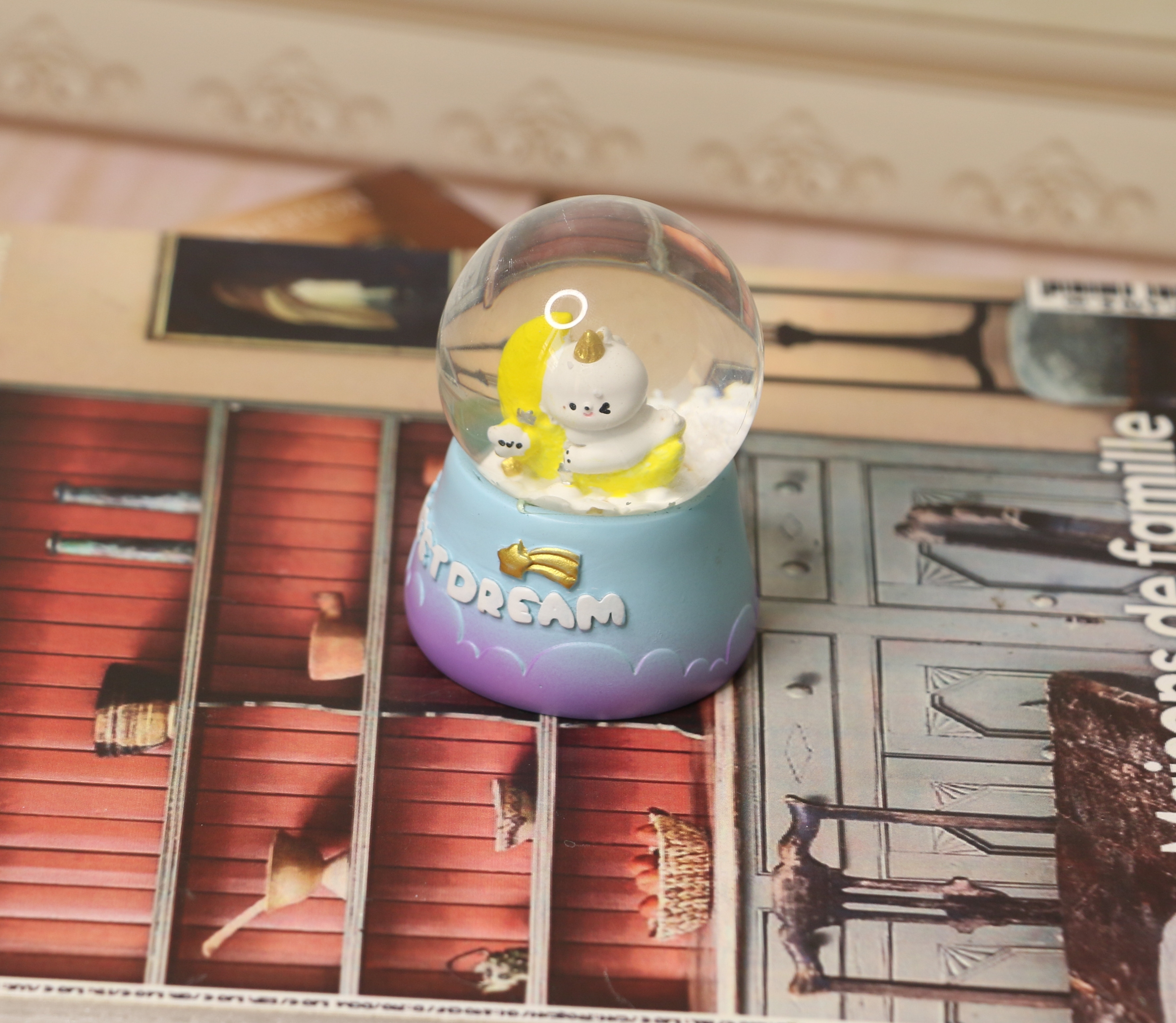 گوی شیشه ای ماه زرد