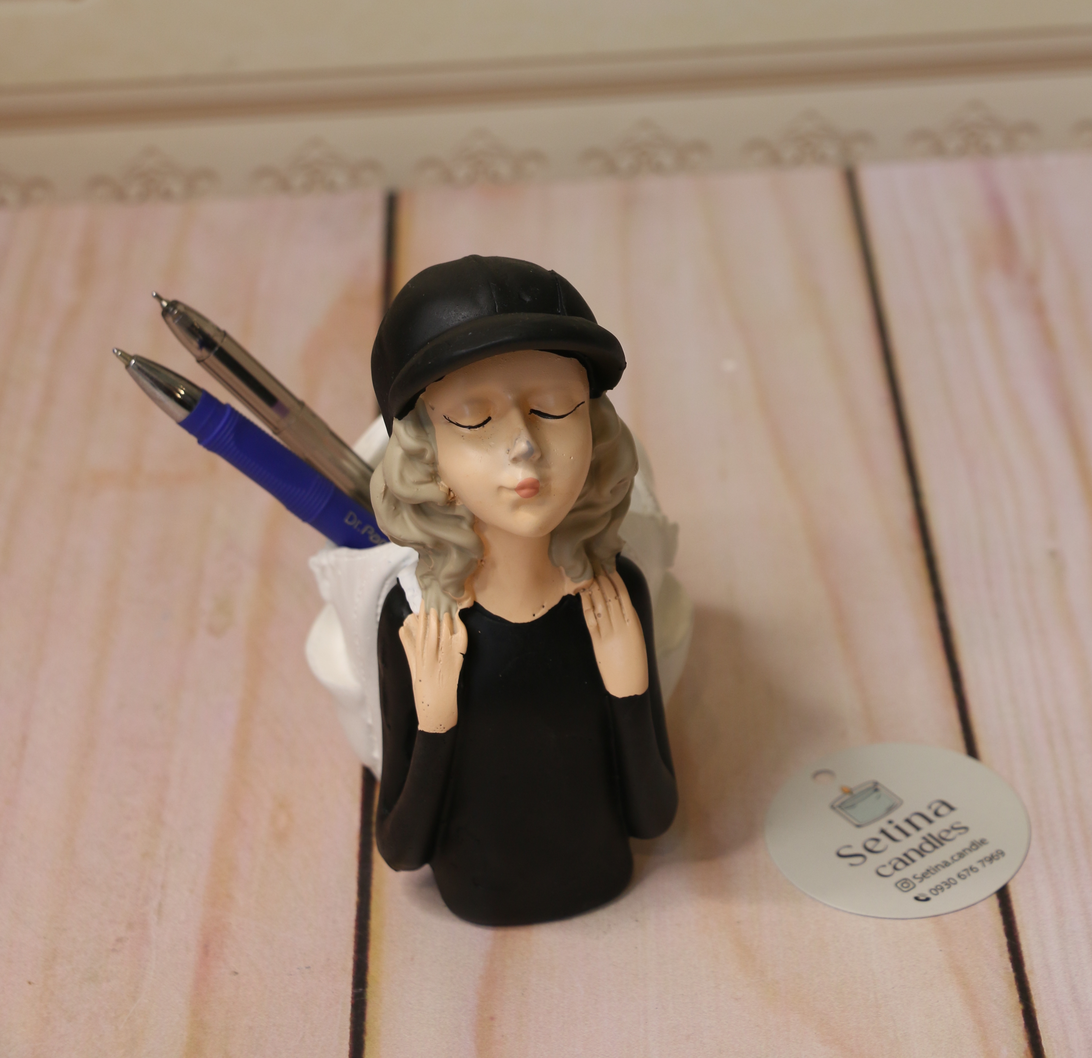 نیم تنه دانشجو